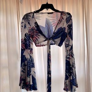 Fashion nova Long sleeves flare tie  crop top